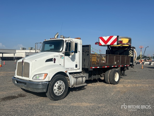 2011 Kenworth T370 4x2 Attenuator Truck