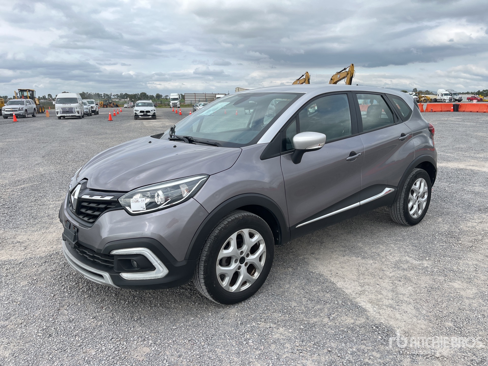 2022 Renault Captur TCe Camioneta / SUV