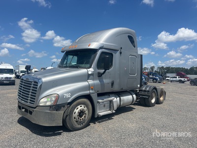 2011 Freightliner Cascadia 125 6x4 T/A Sleeper Truck Tractor