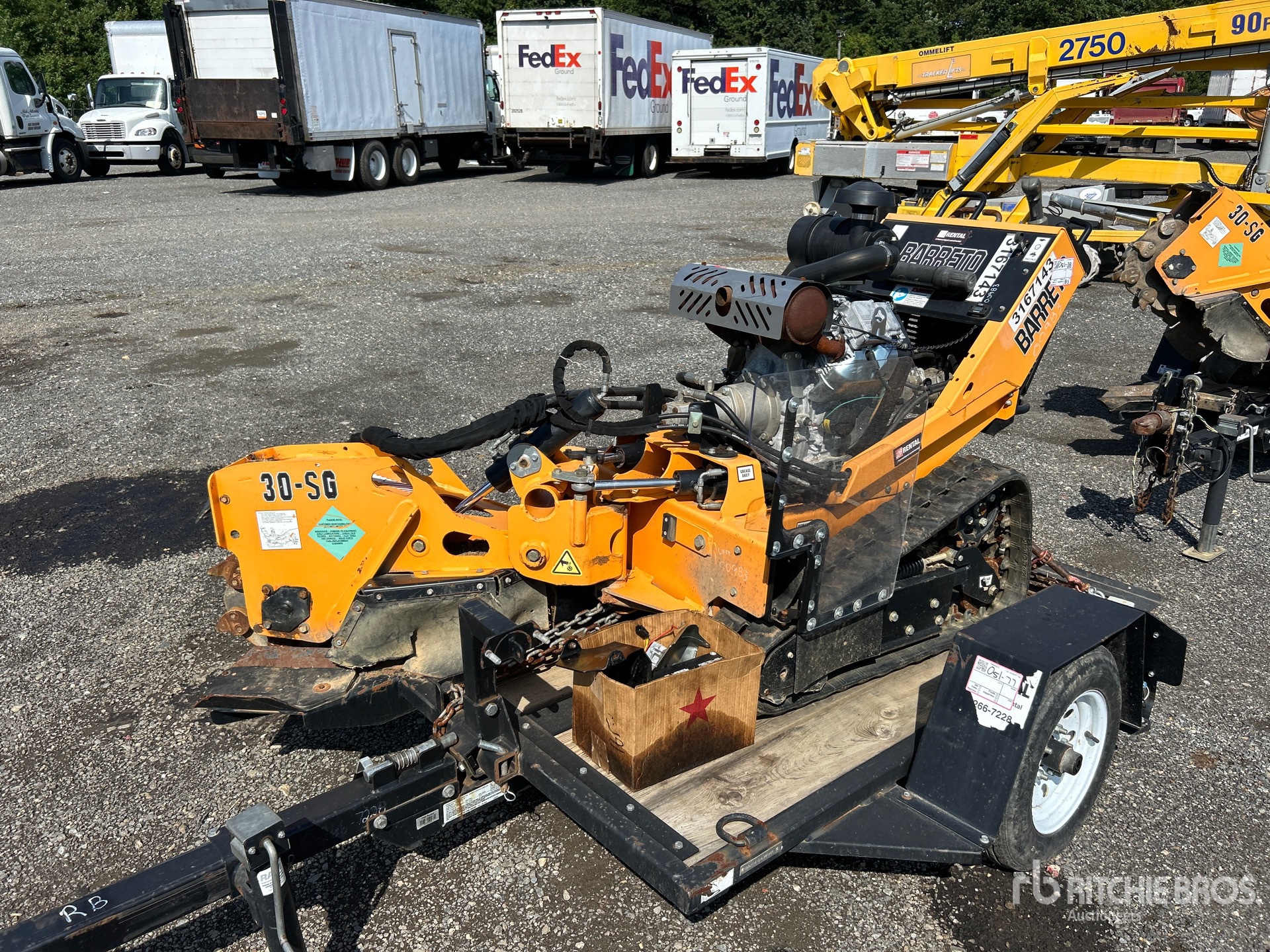 2021 Barreto E30SGB Tracked Stump Grinder (Inoperable) w/ Barreto Trailer
