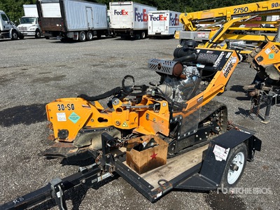 2021 Barreto E30SGB Tracked Cortadora de tocones (Inoperable) w/ Barreto Trailer