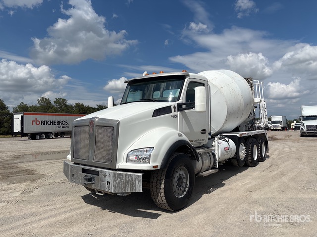 2016 Kenworth T880 6x4 Mixer Truck