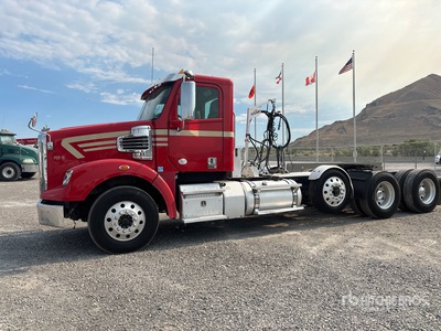2018 Freightliner SD122 8x4 تراكتور شاحنة (ثلاثي المحور)