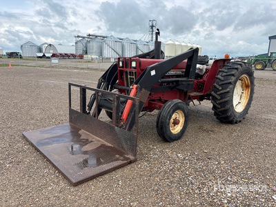 International 784 2WD tractor