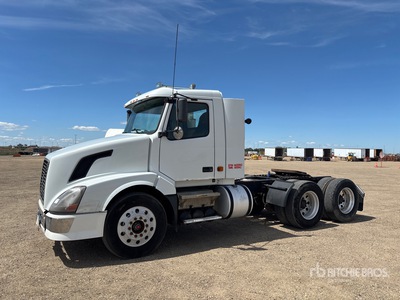 2005 Volvo VNL 6x4 T/A Day Cab Truck Tractor