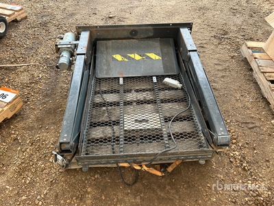 Les Elevateurs S-2000 Wheel Chair Lift