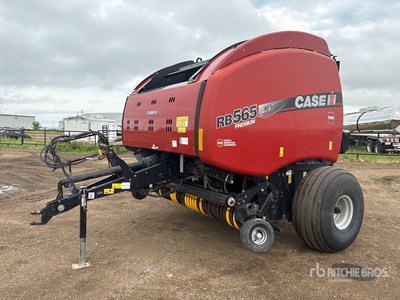 2018 Case RB565 مكبس دائري