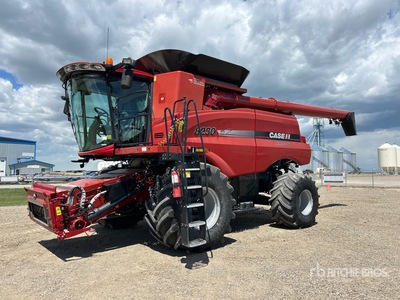 2014 Case IH Axial-Flow 8230 Moissonneuse-batteuse