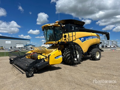 2011 New Holland CX8080 4x4 Mähdrescher