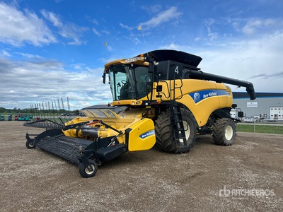 2011 New Holland CX8080 4x4 Combine Harvester