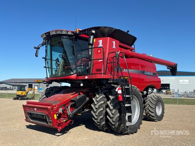 2013 Case IH Axial-Flow 9230 Combine Harvester