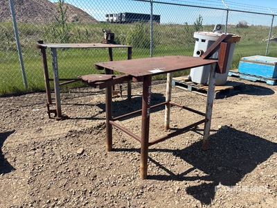 Quantity of Welding Tables Varios, tienda, almacen, consumidor