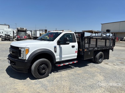 2017 Ford F-550 XL 4x4 Camión Caja Abierta