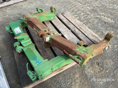 Quantity of (2) 3 Point Quick Attelage - Fits John Deere 6/7/8 Series