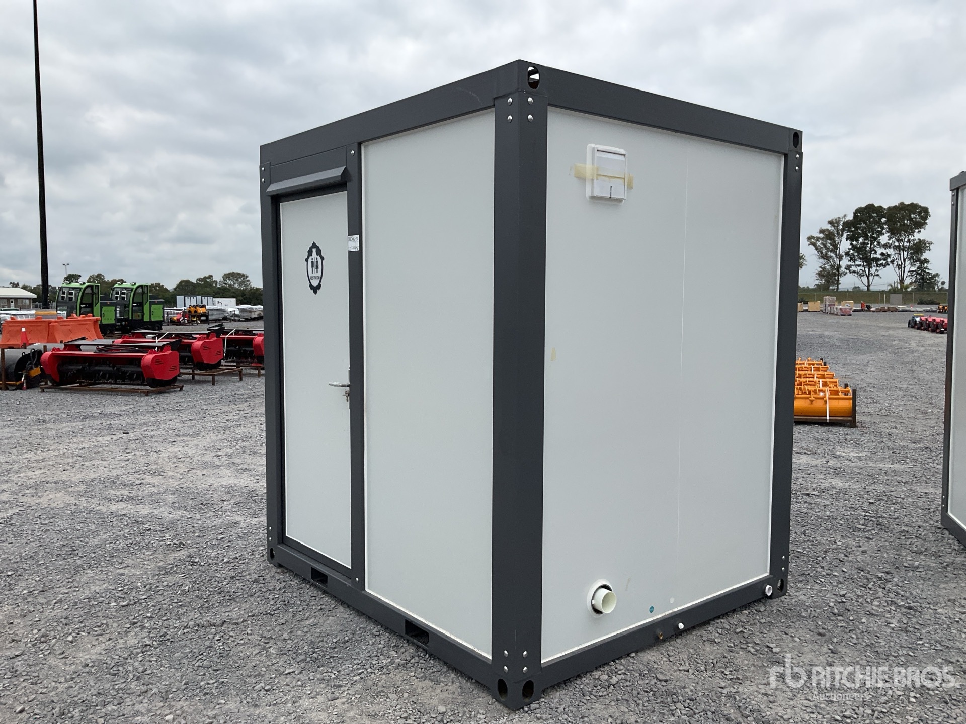 2026 Suihe NT-SH(a) 7 ft 1 in x 6 ft 3 in 1 Person Skid-Mounted Baño Portatil (Sin Usar) / Portable Toilet (Unused)