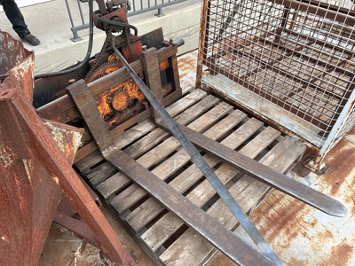 Rotating forks