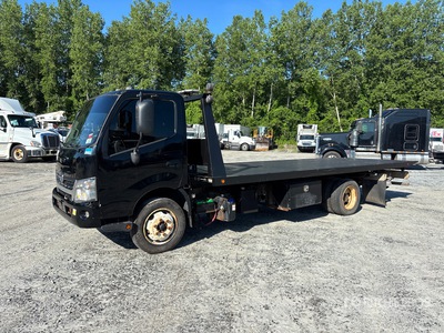 2019 Hino 195 4x2 Rollback Truck