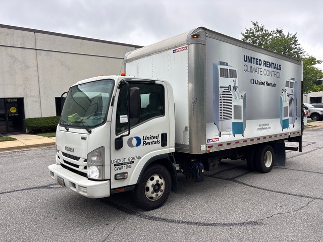 2018 Isuzu NPR 4x2 Van Truck