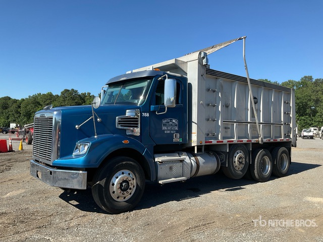 2015 Freightliner Coronado 122 8x4 Tri/A Dump Truck