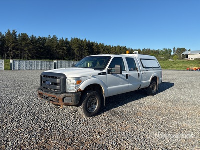 2013 Ford F-250 XL 4x4 Crew Cab Pick Up