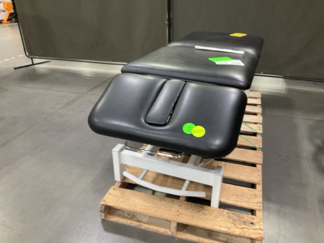 Metron Medical Examination Table Metron Medical Examination Table