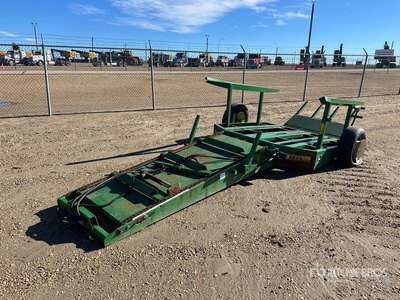 John Deere 20 Round Bale Accumulator