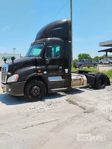 2016 Freightliner Cascadia 113 2-Achs Sattelzugmaschine (Inoperable)