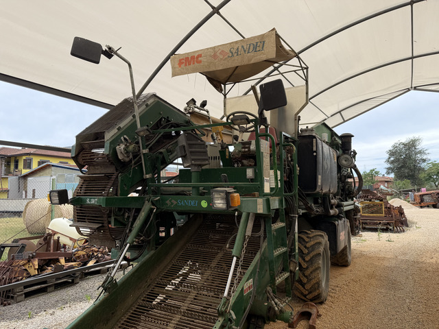 1998 Sandei SL150T Tomato Harvester