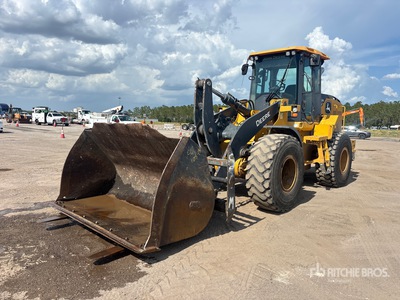 2021 John Deere 624L Pala Cargadora