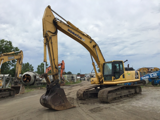 2010 Komatsu PC350LC-8 Track Excavator