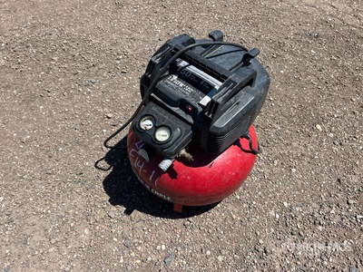 Porter Cable 2.6 cfm 6 gal Air Compressor