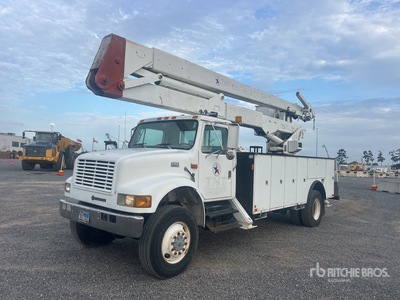 2000 Lift-All L0M-55-2MS 55 ft on 2000 International 4800 DT 4x2 Bucket Truck