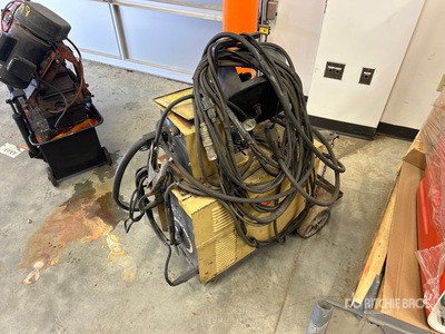 Hobart 200 A Mobile MIG Soudeuse
