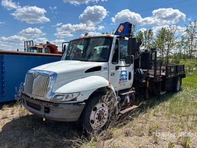 2007 PM 10023 10800 lb Knuckle Boom on 2002 International 4300 4x2 Boom Truck (Inoperable)