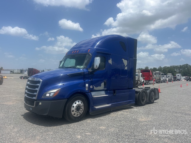 2022 Freightliner Cascadia 126 6x4 T/A Sleeper Truck Tractor