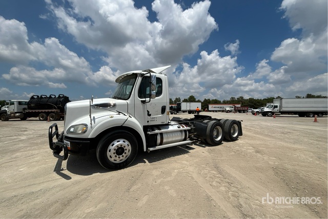 2013 Freightliner M2 112 6x4 T/A Day Cab Truck Tractor