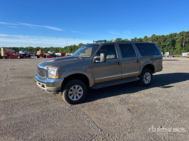 2002 Ford Excursion Limited 4WD SUV