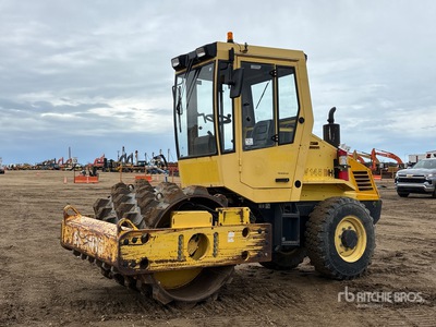 2006 Bomag BW145DH-3 Walzenzug mit Glattmantelbandage