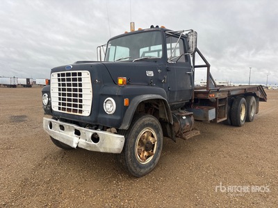 1984 Ford L9000 6x4 Flatbed Truck