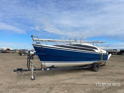 2003 MacGregor 26M 26 ft Sailboat