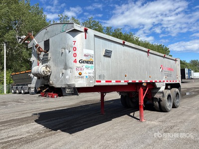 2011 East 26 ft T/A End Dump Trailer
