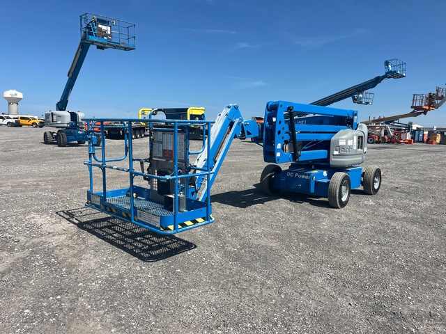 2021 Genie Z-45/25J 2WD Electric Articulating Boom Lift 2021 Genie Z-45/25J 2WD Electric Articulating Boom Lift