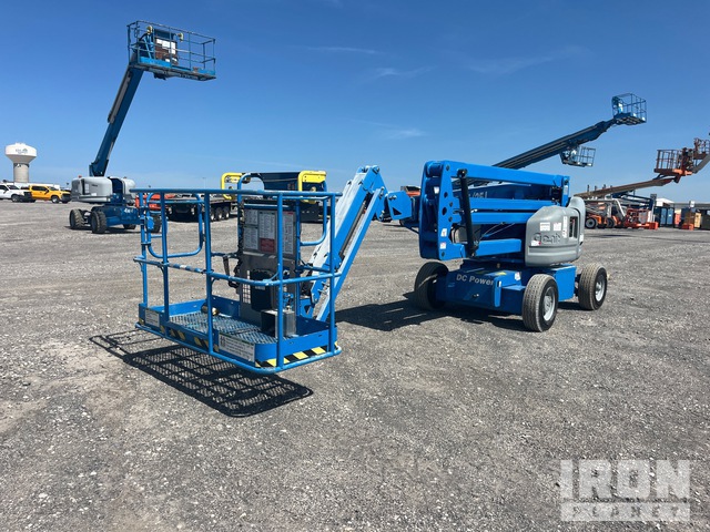 Articulating Boom Lifts