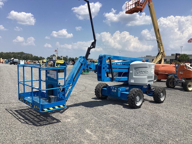 2016 Genie Z-45/25 4WD Diesel Articulating Boom Lift 2016 Genie Z-45/25 4WD Diesel Articulating Boom Lift