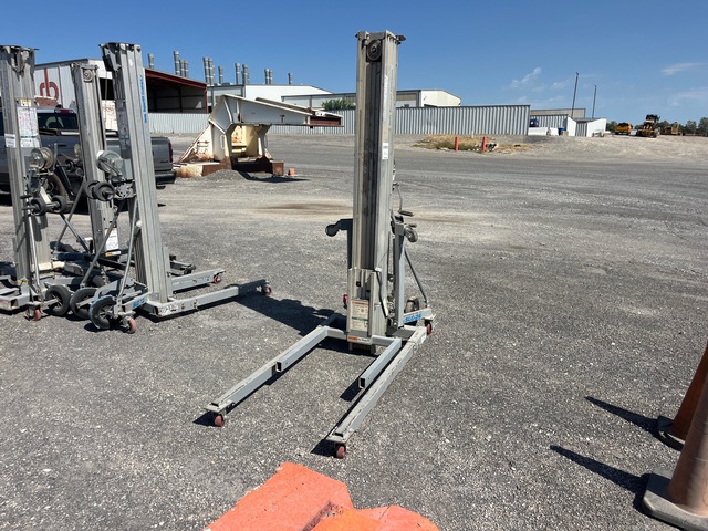 2017 Genie SLC-24 Material Hoist