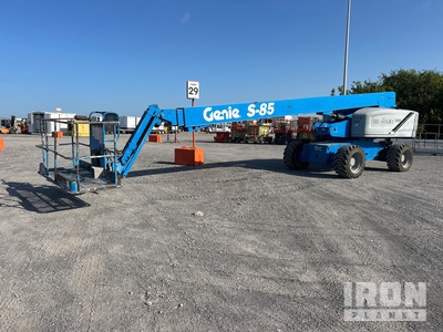 2015 Genie S-85 4WD Diesel Telescopic Boom Lift
