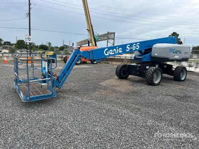 2016 Genie S-65 4WD Diesel ブームリフト