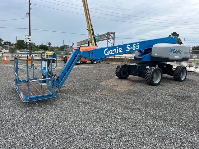 2016 Genie S-65 4WD Diesel Telescopic Boom Lift 2016 Genie S-65 4WD Diesel Telescopic Boom Lift