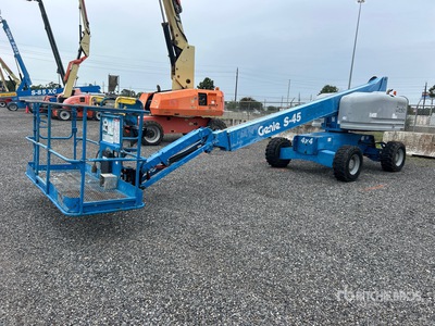 2016 Genie S-45 4WD Diesel ブームリフト