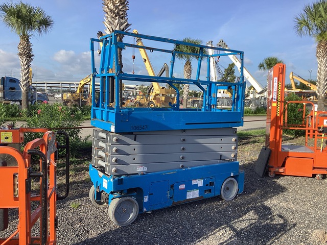 2017 Genie GS-3232 Electric Scissor Lift 2017 Genie GS-3232 Electric Scissor Lift